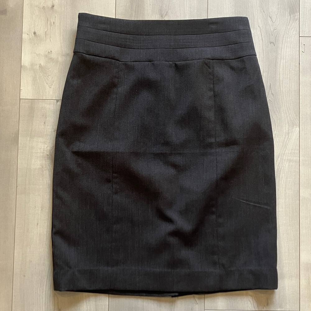 H&M dark grey Pencil Skirt in size 8
